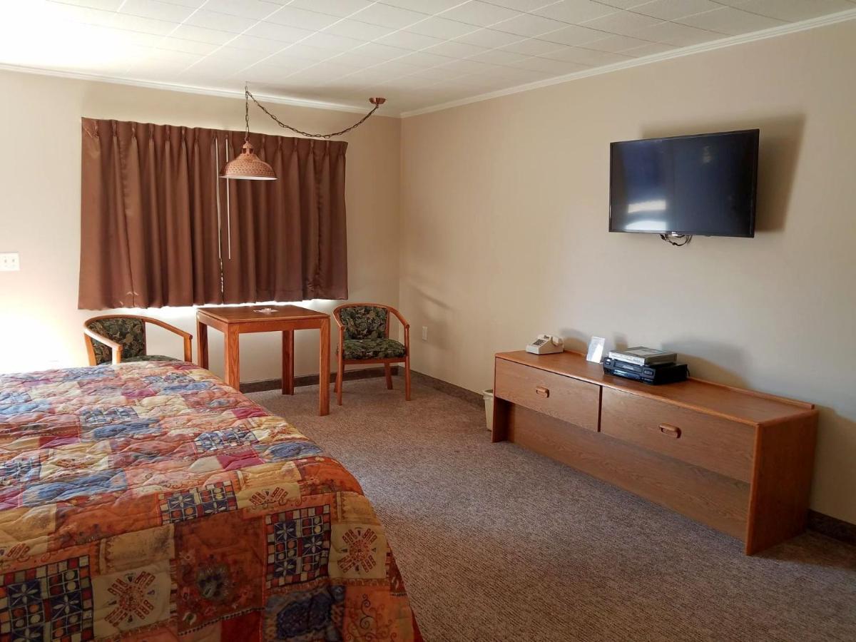 Aquarius Inn Bicknell ภายนอก รูปภาพ