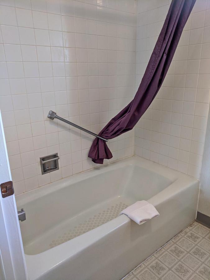 Aquarius Inn Bicknell ภายนอก รูปภาพ