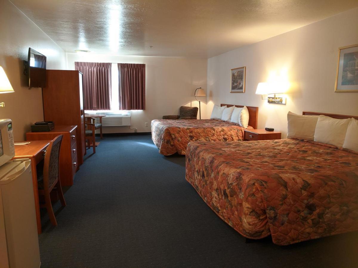 Aquarius Inn Bicknell ภายนอก รูปภาพ