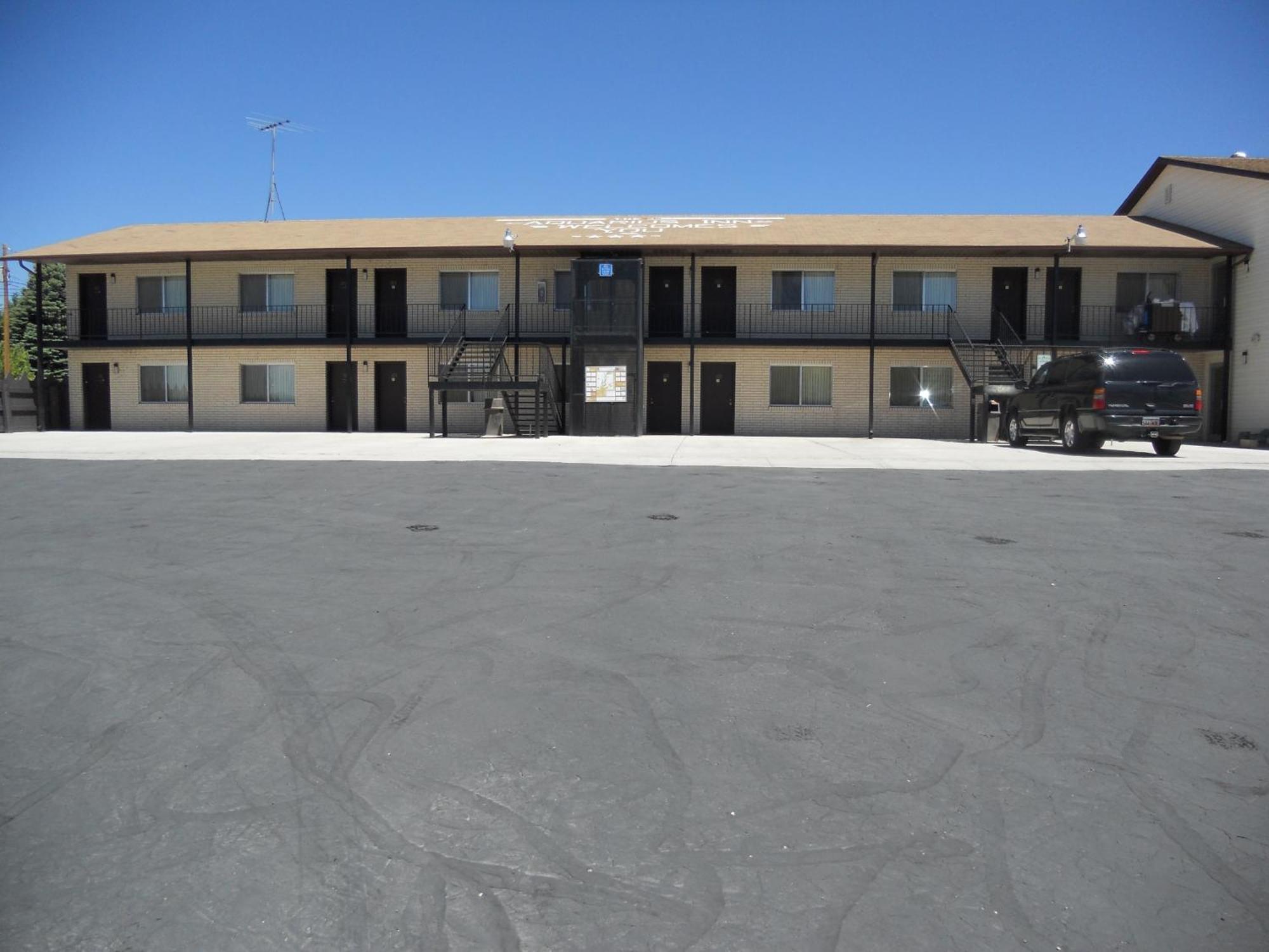 Aquarius Inn Bicknell ภายนอก รูปภาพ
